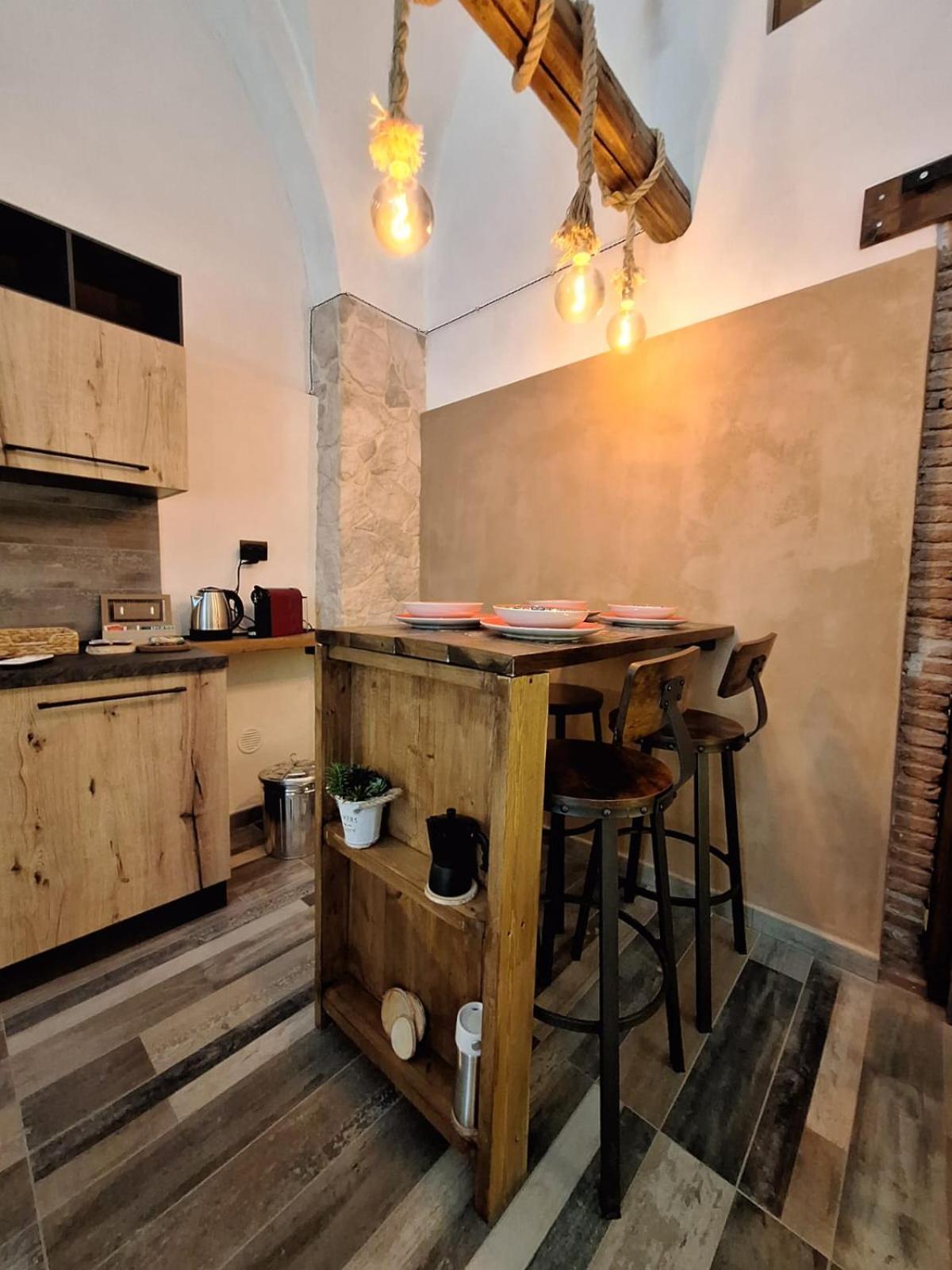 Giangi Rustic House *